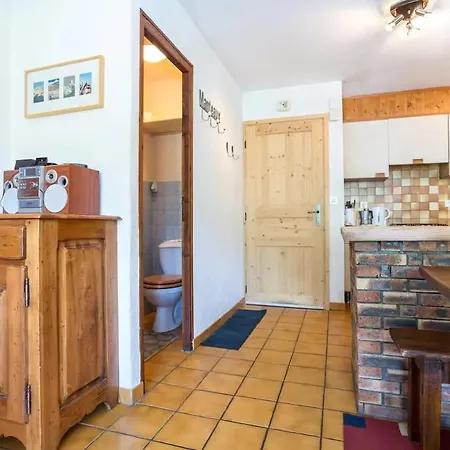 Lovely Sleeps 5 Easy Access To Apartment Morzine